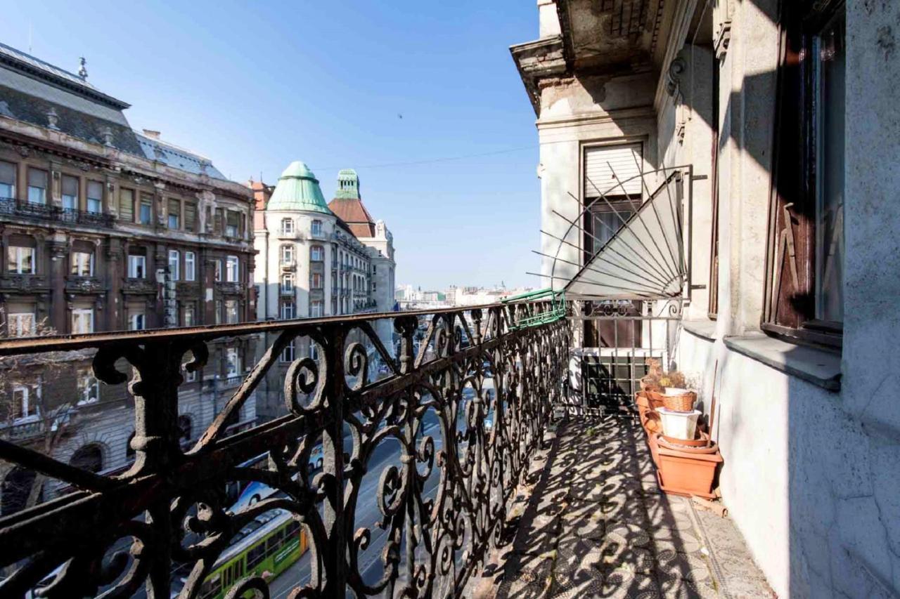 Spacious Apartment In Budapest City Centre With Fireplace Exterior photo