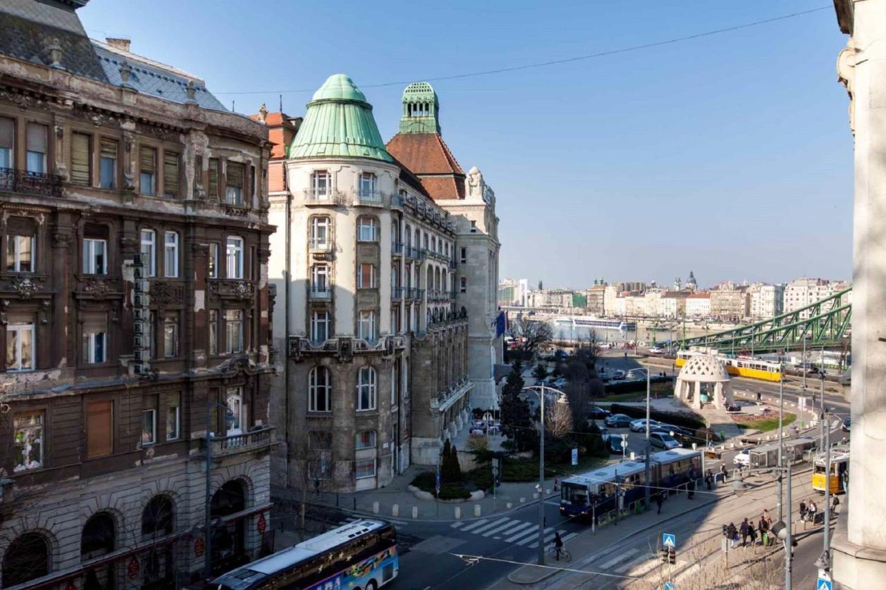 Spacious Apartment In Budapest City Centre With Fireplace Exterior photo